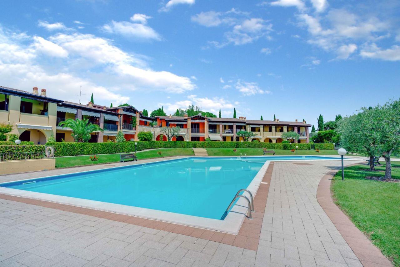 -Piscina E Parcheggio- Casa A Pochi Passi Dal Lago Padenghe sul Garda Exterior photo